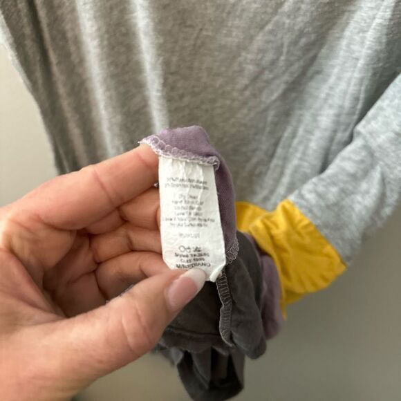 Oversized medium Gray, Purple, and Yellow Women's Top - Picture 3 of 8